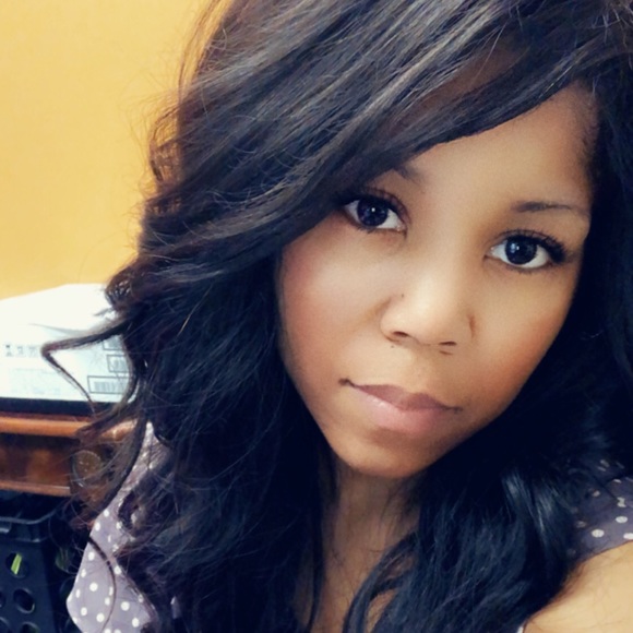 Meet your Posher, Renee - Picture 1 of 1